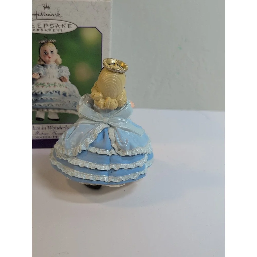 Hallmark Spring ornament 2000 ALICE IN WONDERLAND Madame Alexander